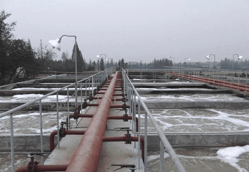 （圖：線路板廢水泡沫池）